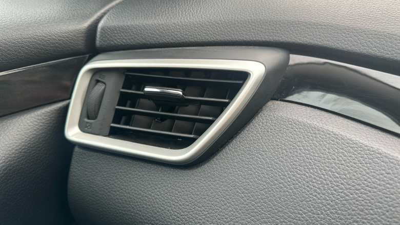 Nissan Qashqai 1.5 dCi Acenta Premium 5dr Diesel Hatchback